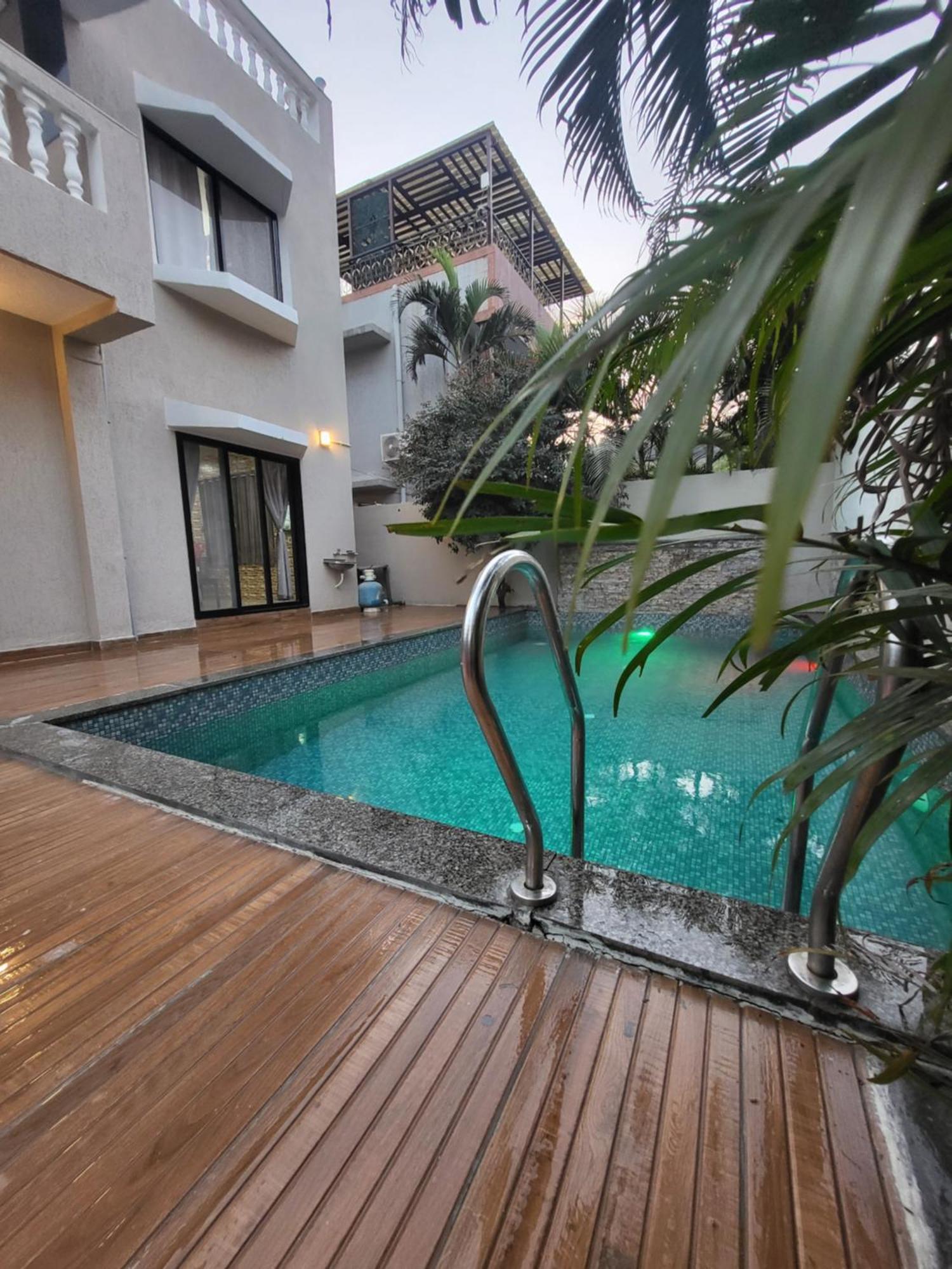 The Perfect Stays Para Disco Big Pool Cricket Turf Villa Лонавала Екстериор снимка