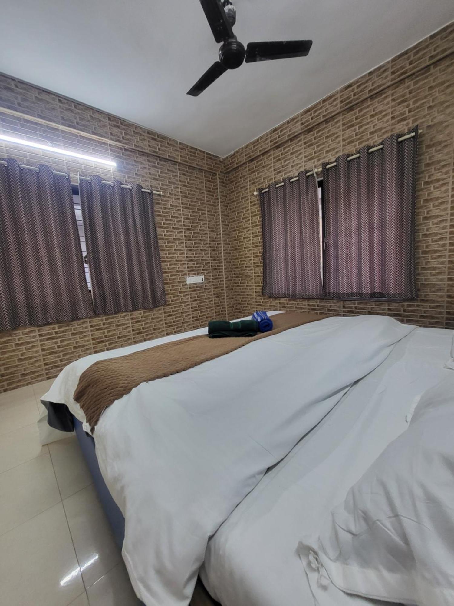 The Perfect Stays Para Disco Big Pool Cricket Turf Villa Лонавала Екстериор снимка