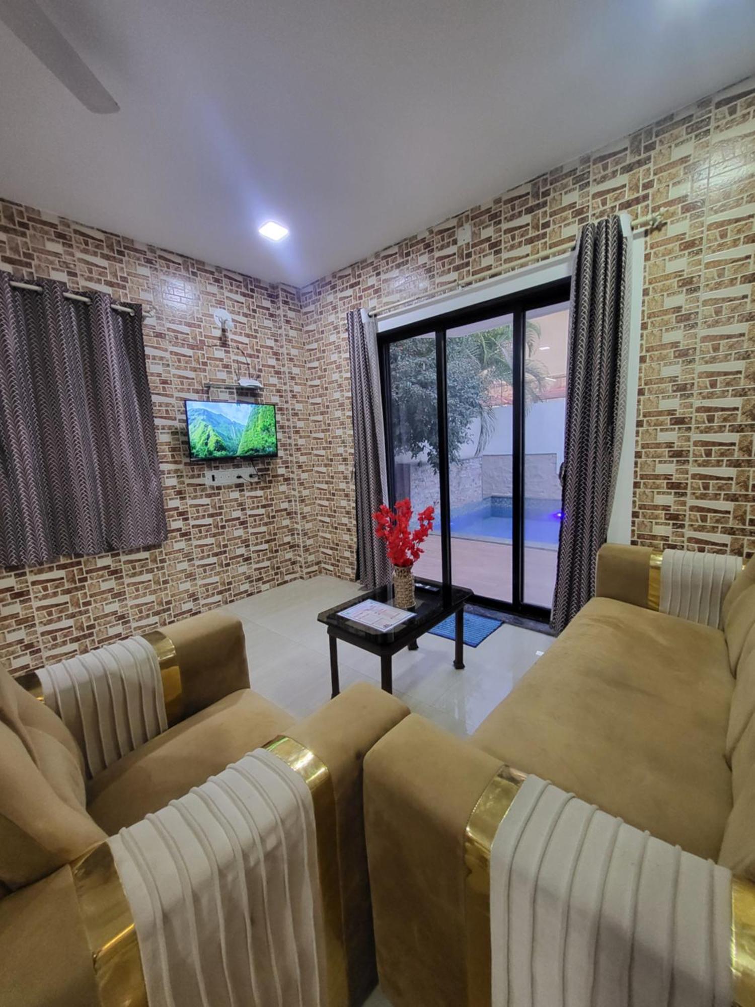 The Perfect Stays Para Disco Big Pool Cricket Turf Villa Лонавала Екстериор снимка