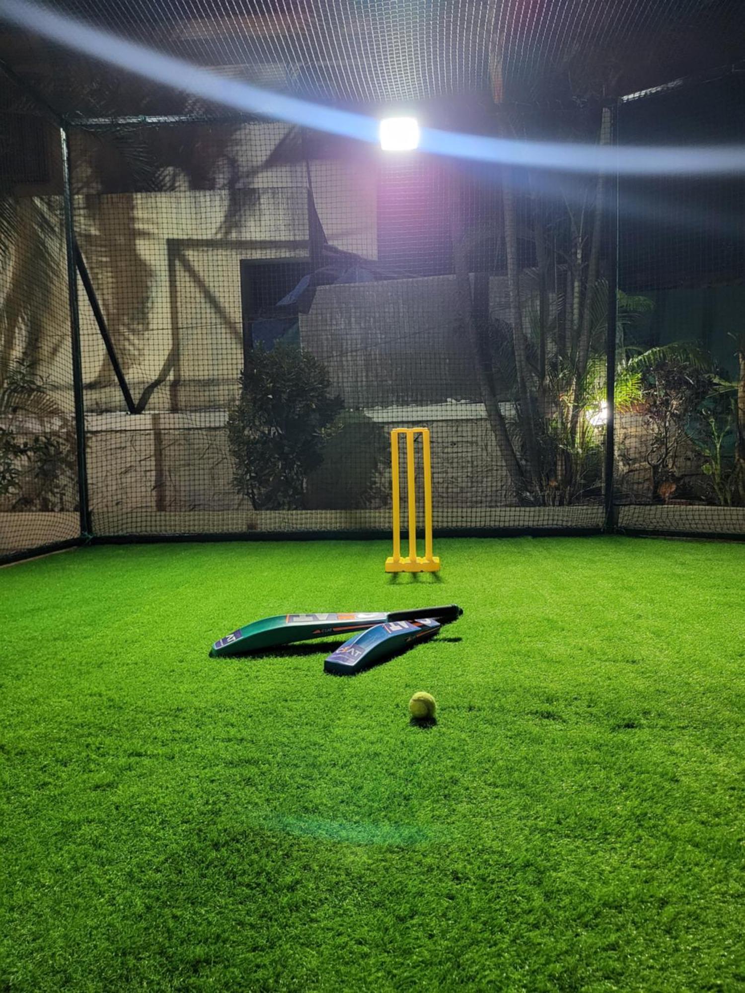 The Perfect Stays Para Disco Big Pool Cricket Turf Villa Лонавала Екстериор снимка
