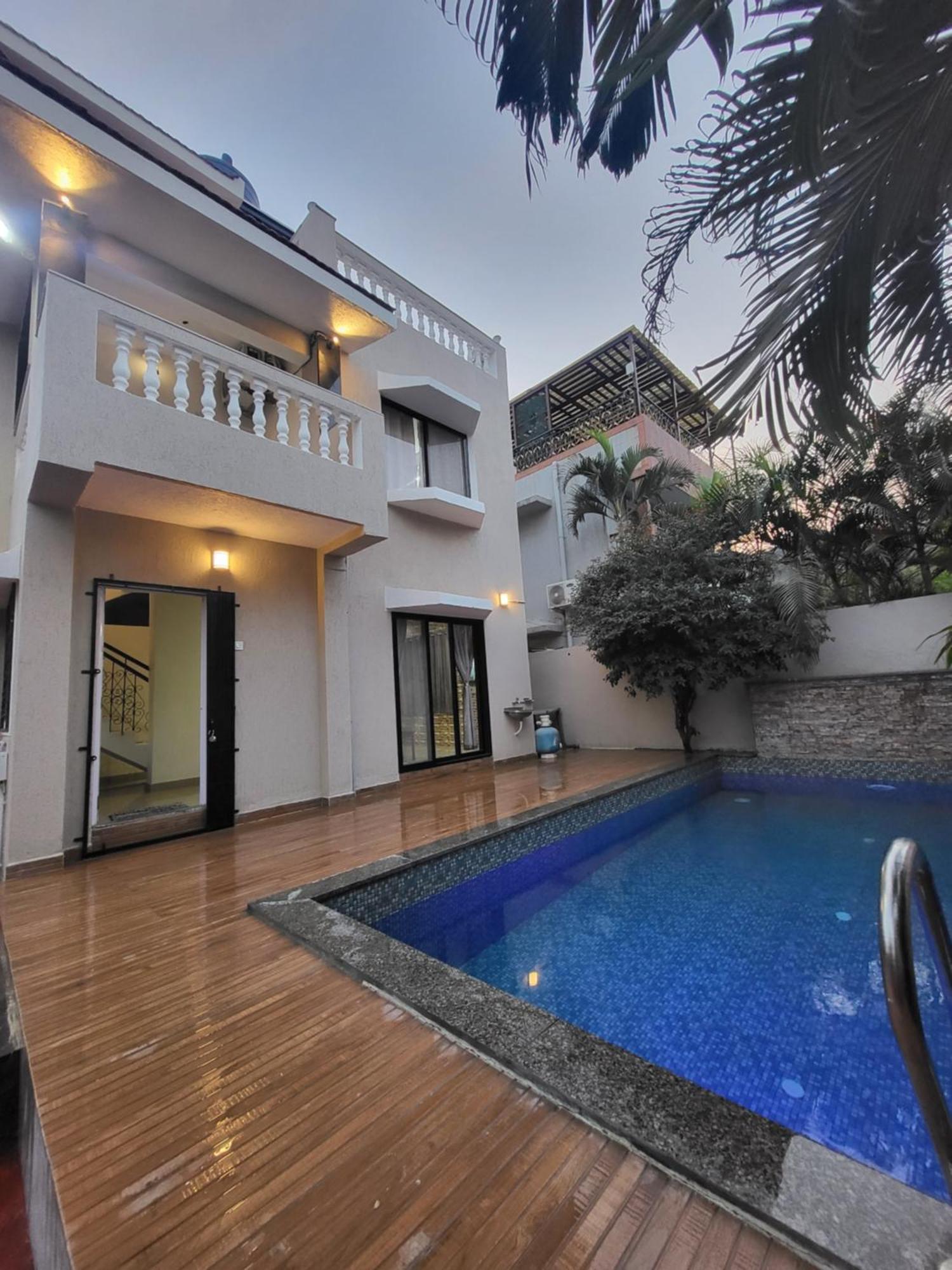 The Perfect Stays Para Disco Big Pool Cricket Turf Villa Лонавала Екстериор снимка