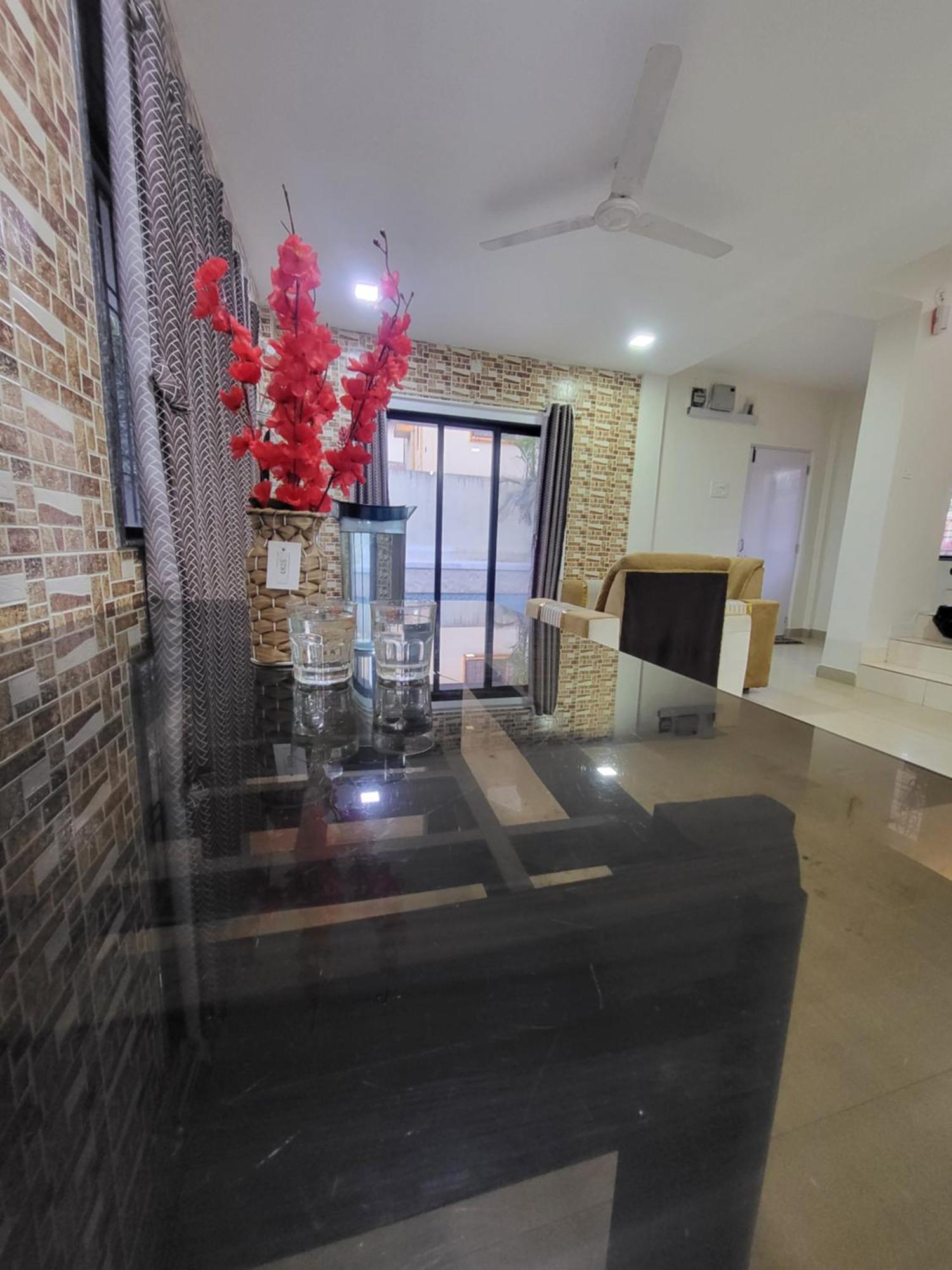 The Perfect Stays Para Disco Big Pool Cricket Turf Villa Лонавала Екстериор снимка